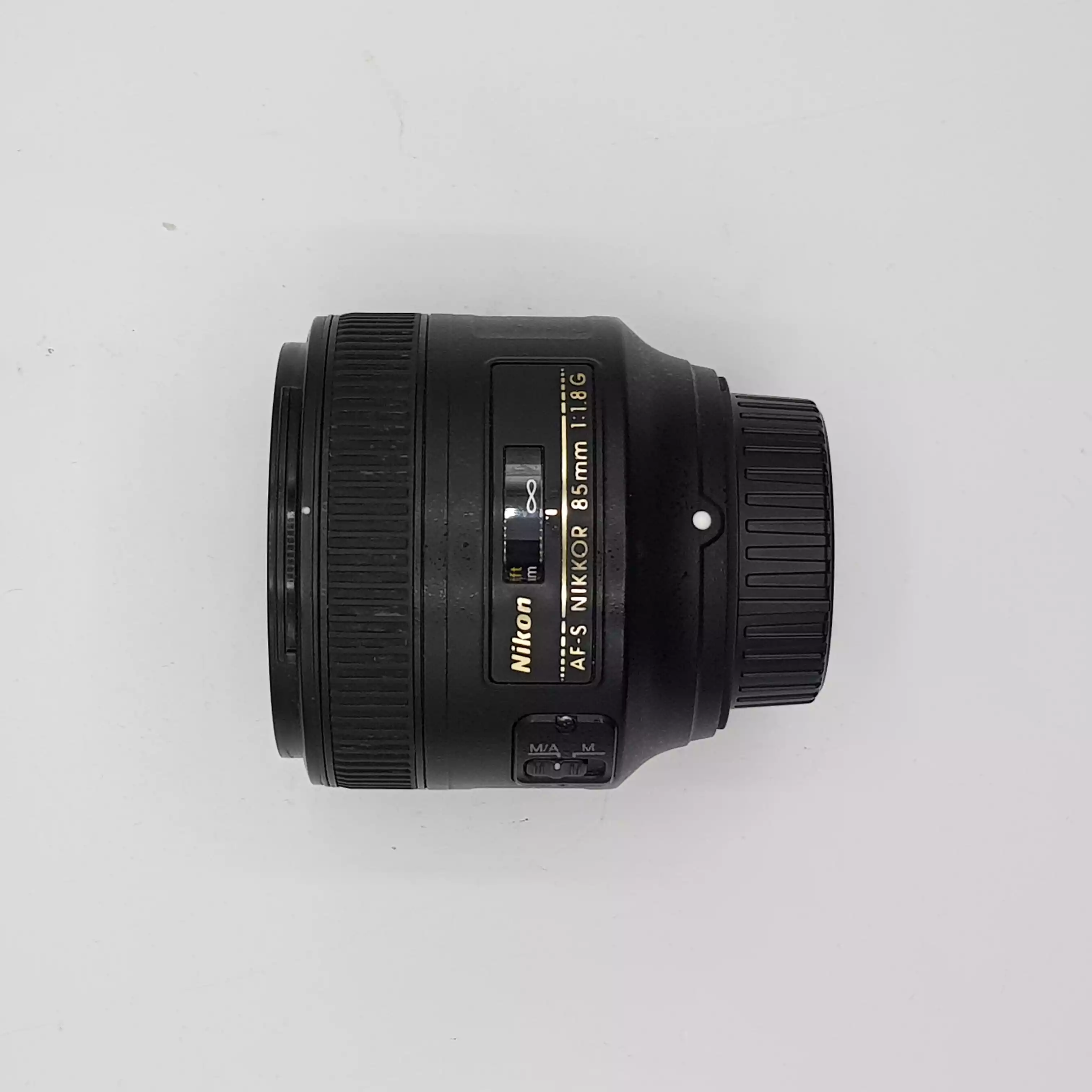 لنز حرفه ای نیکون |  Nikon 85mm F1.8 G دست دو